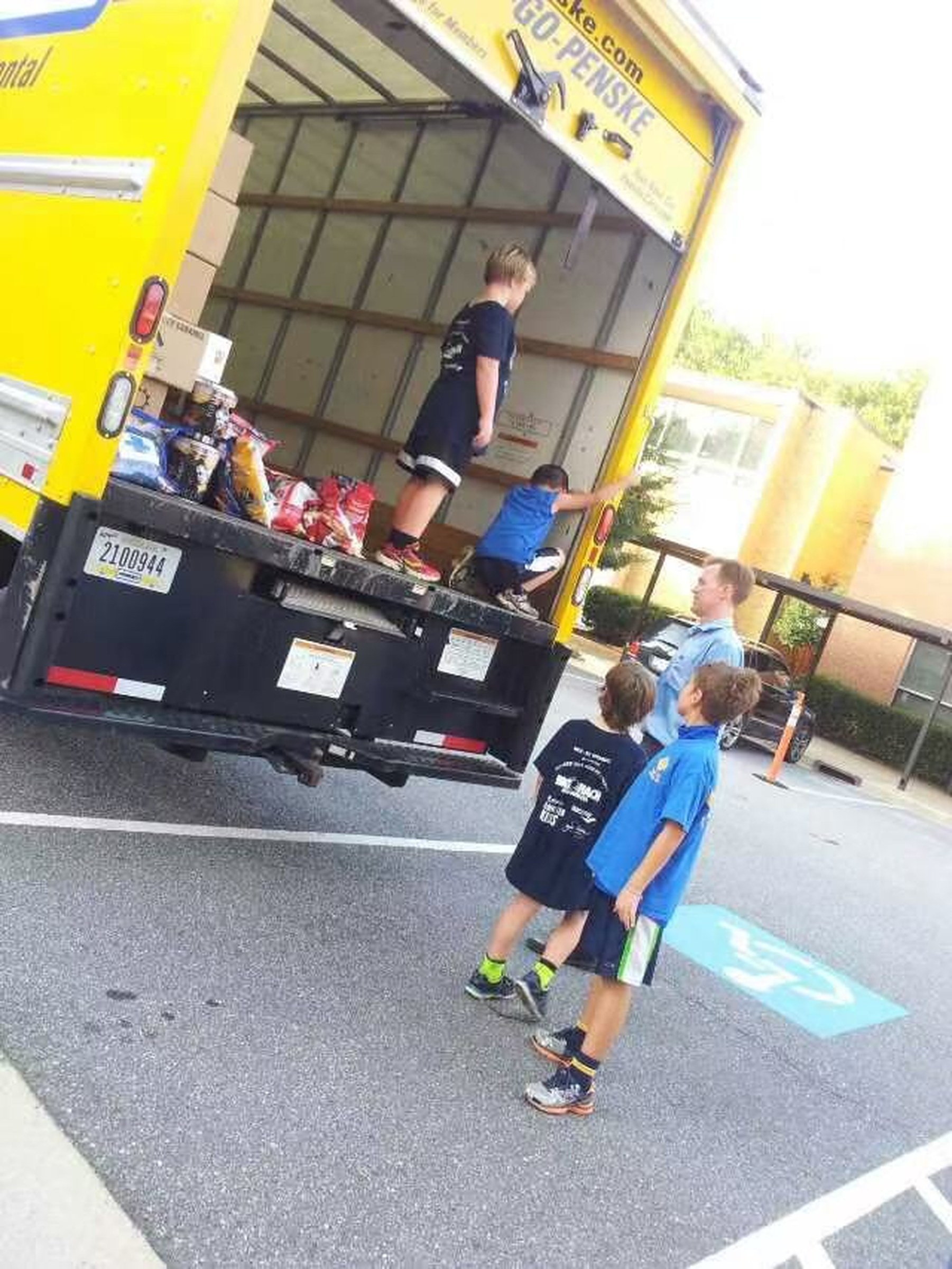 Unloading popcorn
